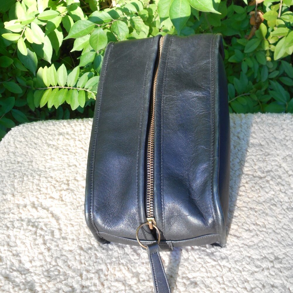 Vintage Coach Travel Kit / Toiletry bag EUC in Black, 5035
